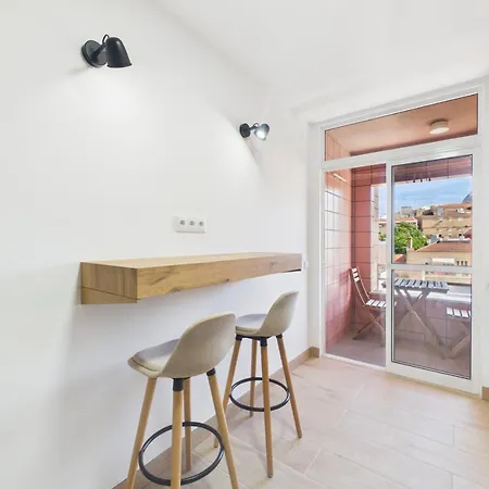 Renovated 1br Elevator, Balcony & Parking - Alfama | By Airnest *
